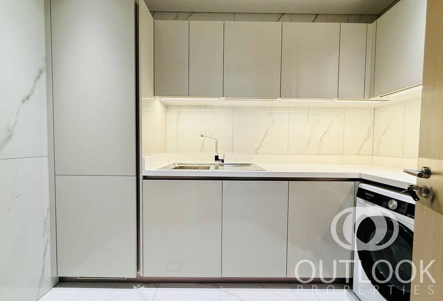 Urgent Sale I Luxury Penthouse I Palm and SZR View - Image 45