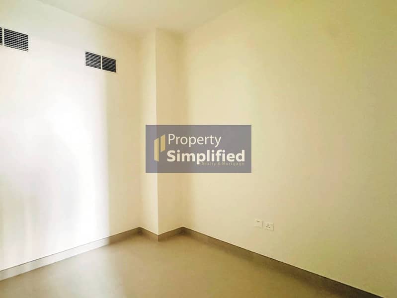 Semi-detached l Genuine Re-sale | | Rooftop Acces