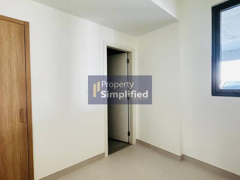 Semi-detached l Genuine Re-sale | | Rooftop Acces - Image 10