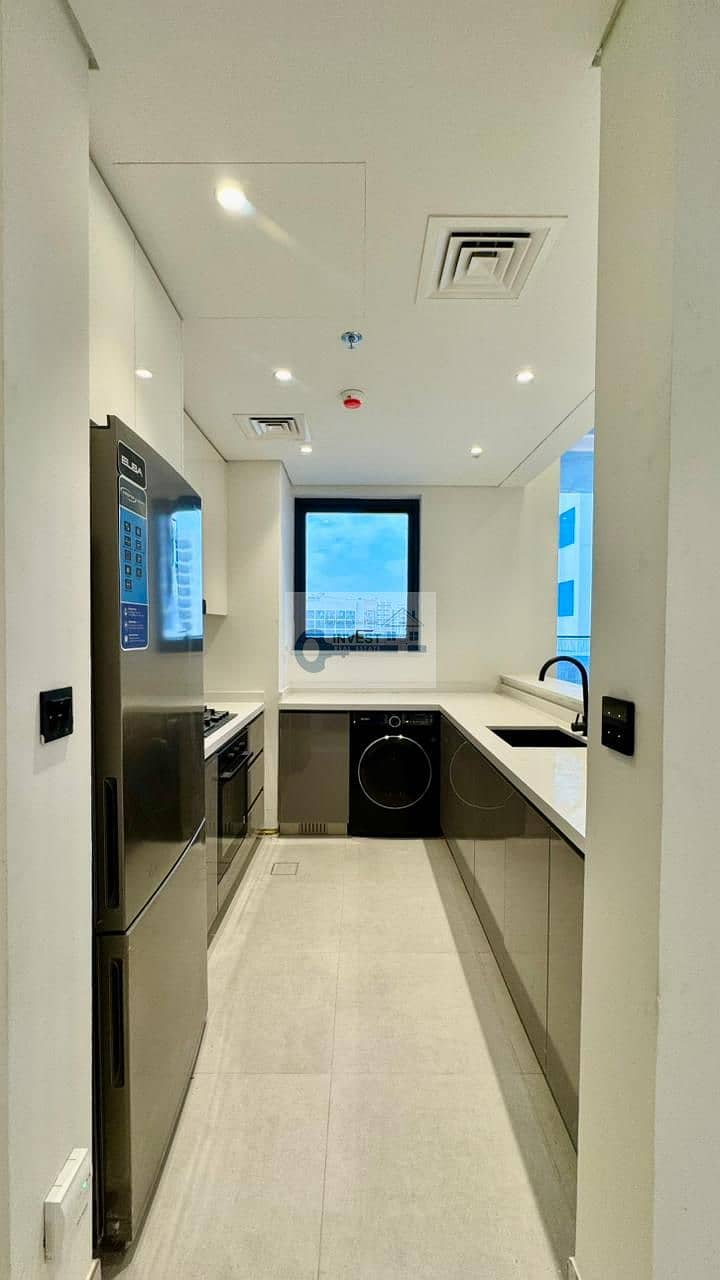 Pay 1% Monthly | Brand New | Excecutive 1BR - Image 4