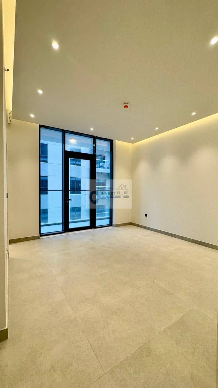 Pay 1% Monthly | Brand New | Excecutive 1BR - Image 5