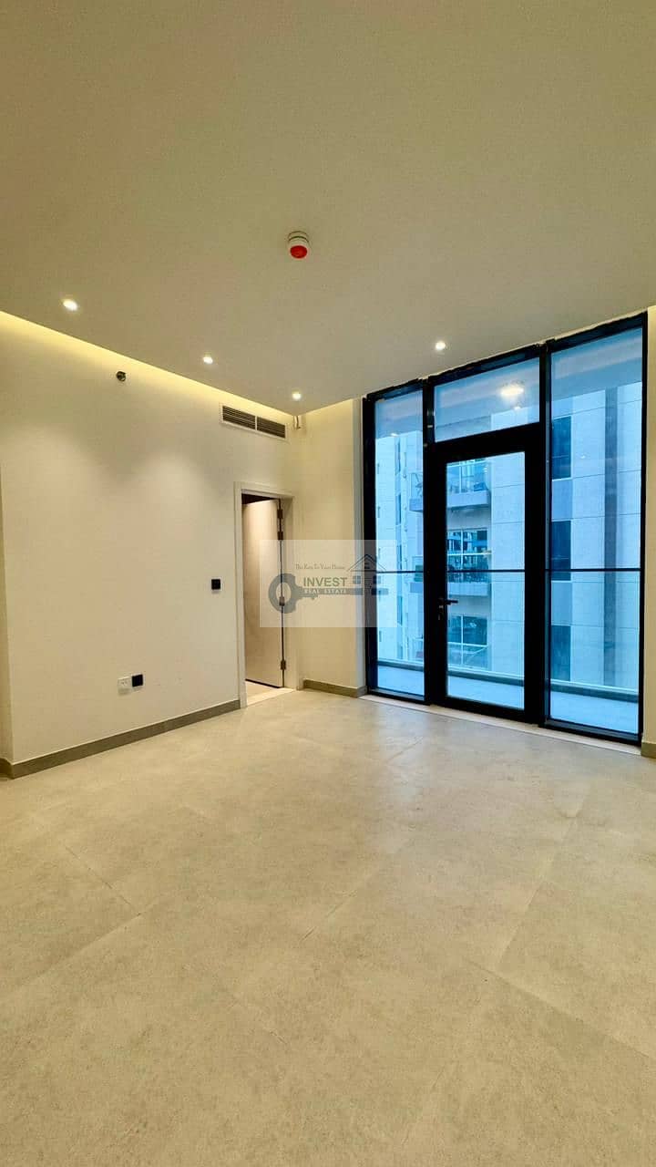 Pay 1% Monthly | Brand New | Excecutive 1BR - Image 6