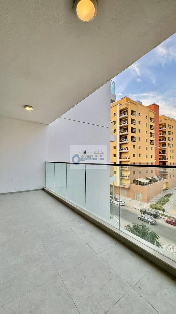 Pay 1% Monthly | Brand New | Excecutive 1BR - Image 9