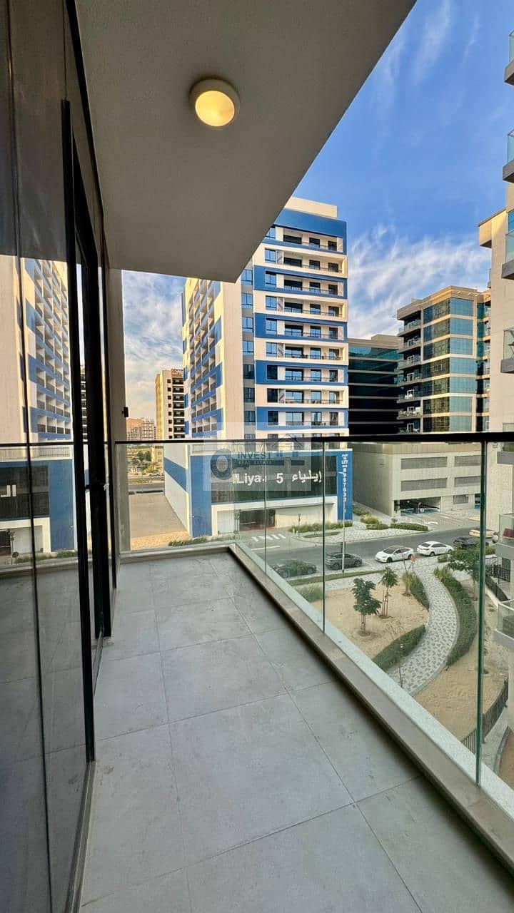 Pay 1% Monthly | Brand New | Excecutive 1BR - Image 12