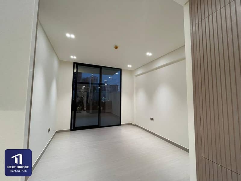 Spacious | Available | Huge Layout