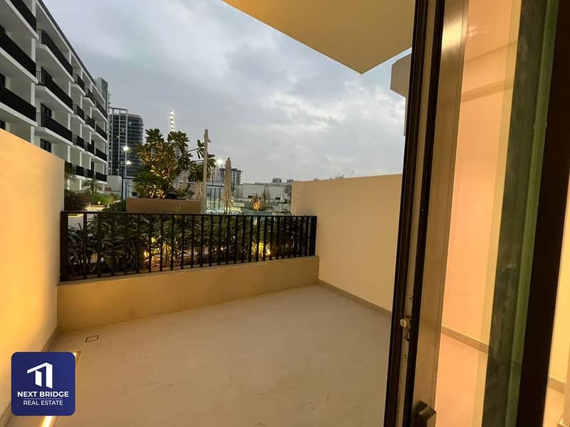 Spacious | Available | Huge Layout - Image 12