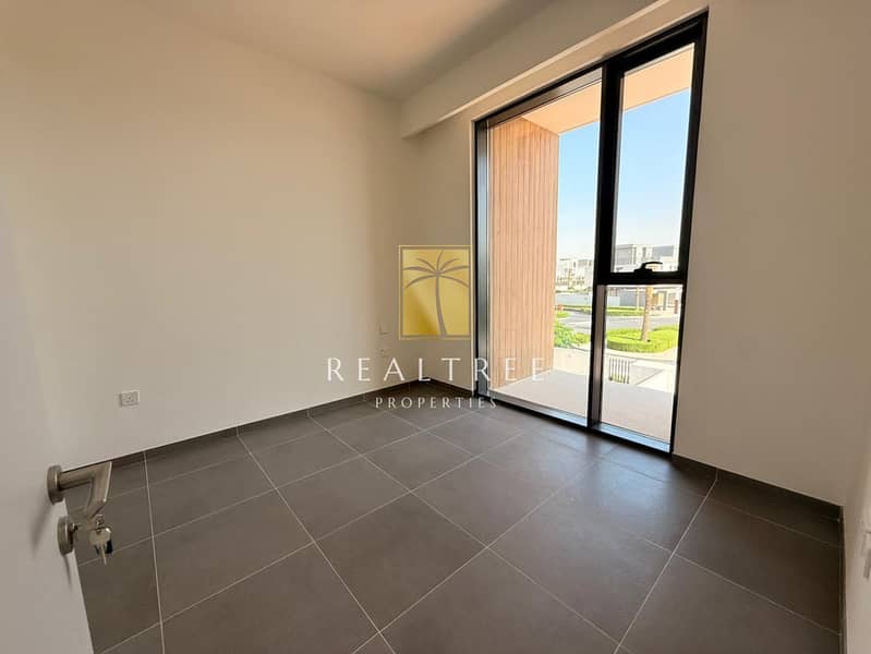 Modern 5-Bedroom Villa in Gated June Community