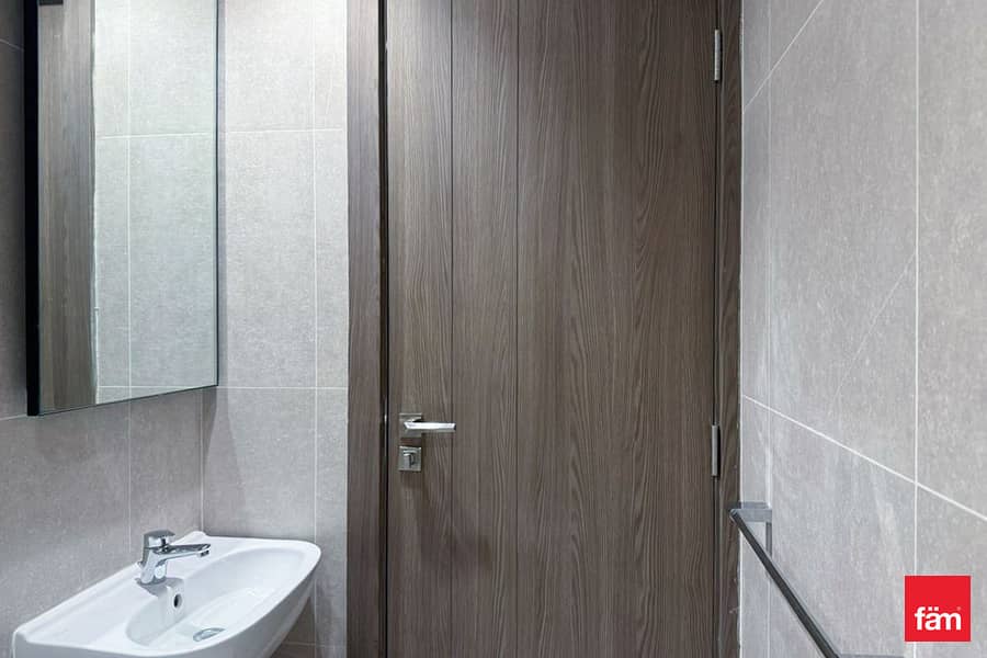 Ready to Move In | Best Layout | Canal View - Image 21