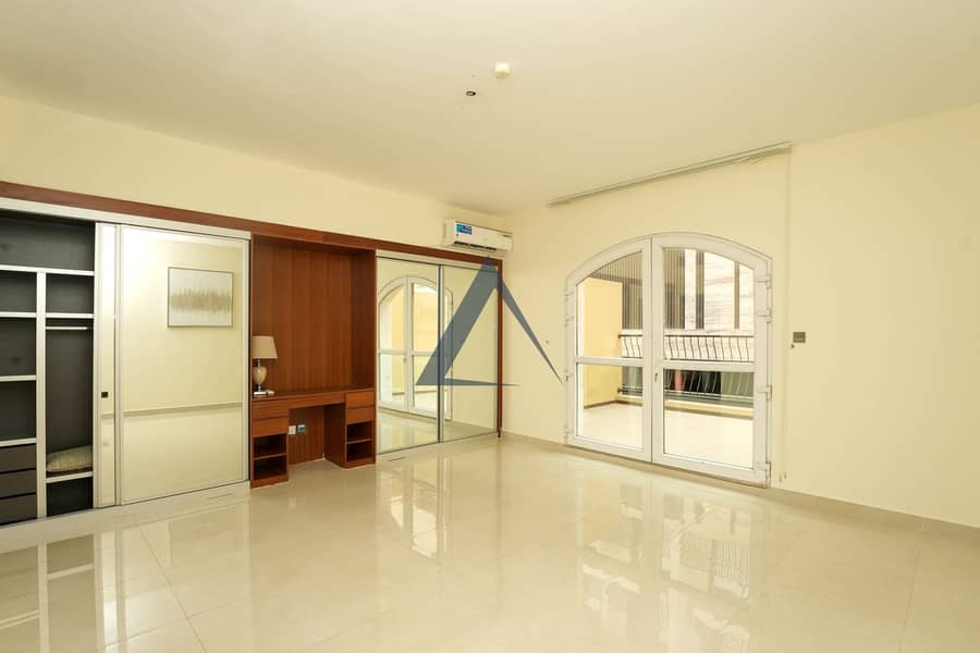 Spacious 4BR + Maid | Vacant | Prime Location - Image 7