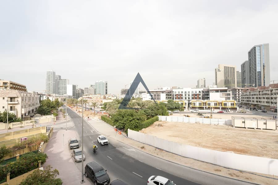 Spacious 4BR + Maid | Vacant | Prime Location - Image 20