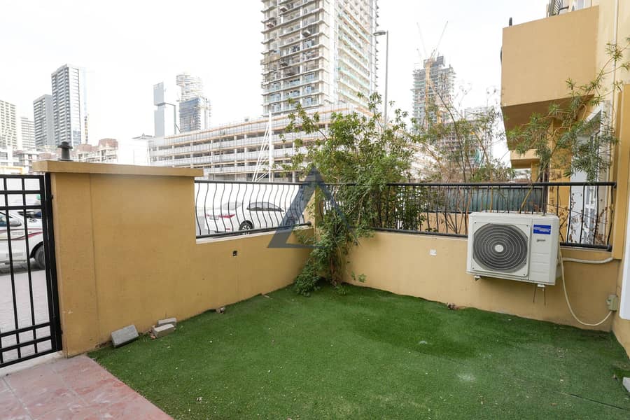 Spacious 4BR + Maid | Vacant | Prime Location - Image 27