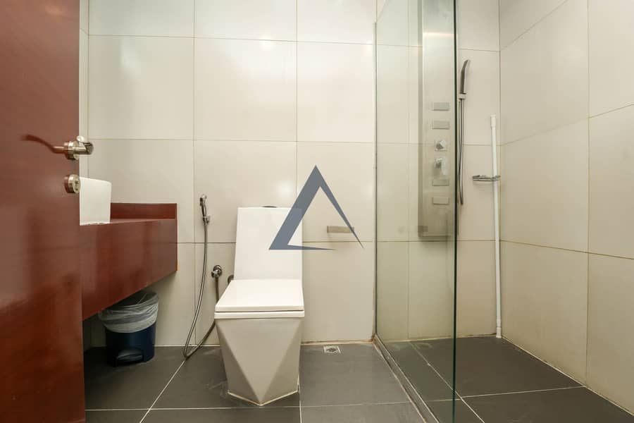 Spacious 4BR + Maid | Vacant | Prime Location - Image 36