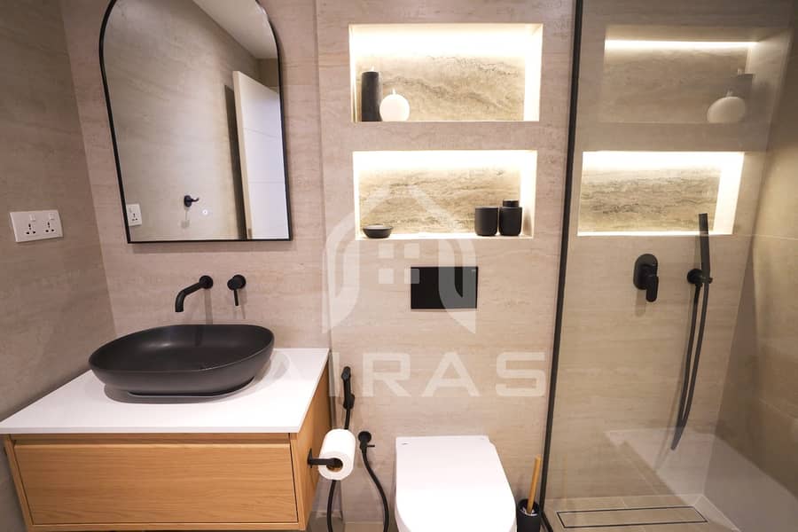 Modern 1BHK Apartment at South Ridge, Downtown - Image 10