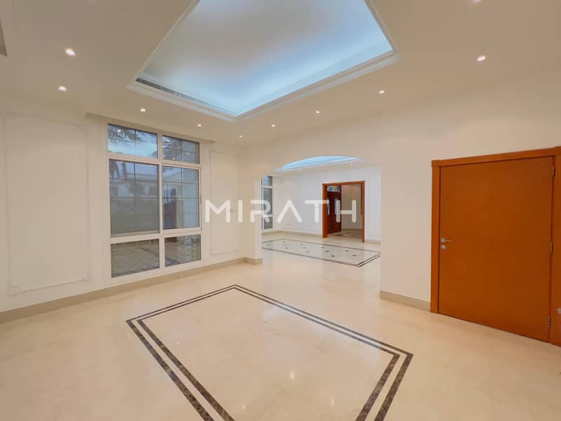 Luxurious 5BR Villa with Private Pool and Garden