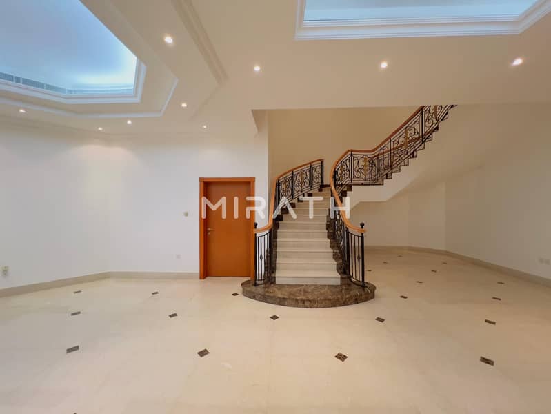 Luxurious 5BR Villa with Private Pool and Garden