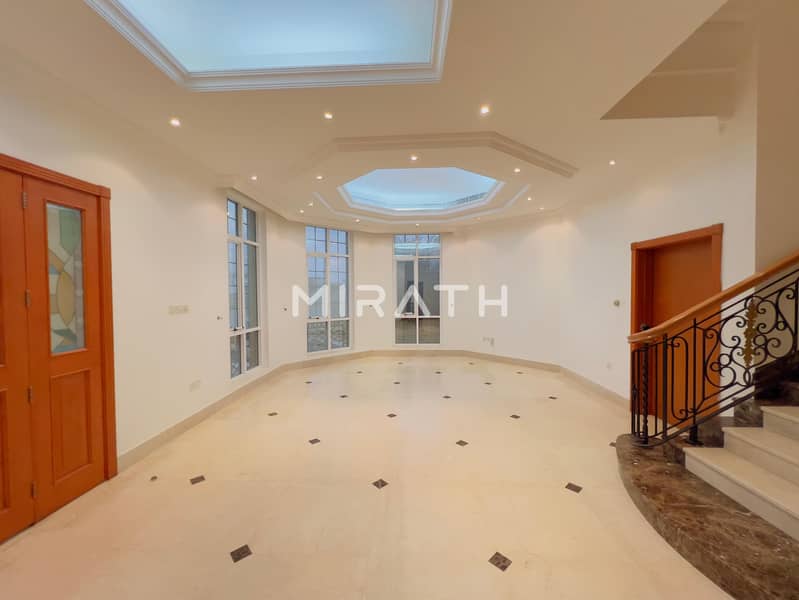 Luxurious 5BR Villa with Private Pool and Garden