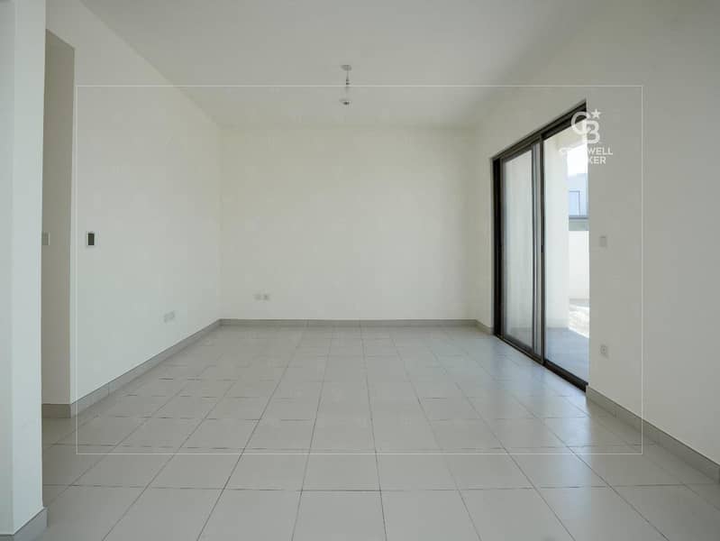 Brand New | Single Row | Pool & Community View - Image 11