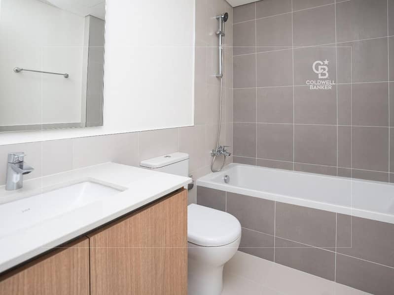 Brand New | Single Row | Pool & Community View - Image 20