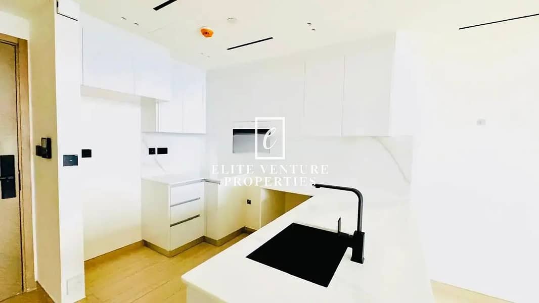 VACANT | READY TO MOVE IN | GREAT INVESTMENT | FULLY FURNISHED - Image 7