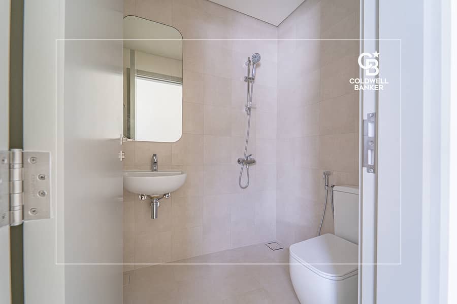 Near Yoga Deck | Single Row | Corner Unit - Image 15