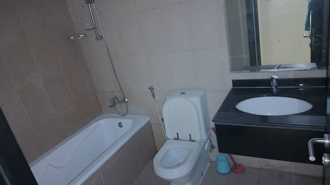 Spacious Layout | Amazing Apartment | Ready to Move in - Image 12