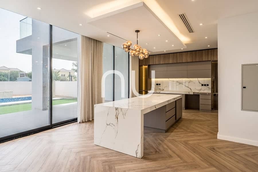 Area Specialist | Custom Built 6BR Villa | Modern