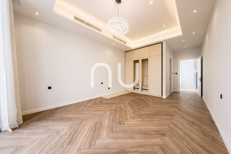 Area Specialist | Custom Built 6BR Villa | Modern - Image 12