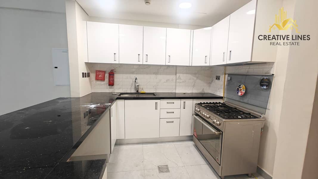GAS FREE//READY TO MOVE IN//SPACIOUS 1-BHK+DISHWASHER//NEXT TO BUS STOP