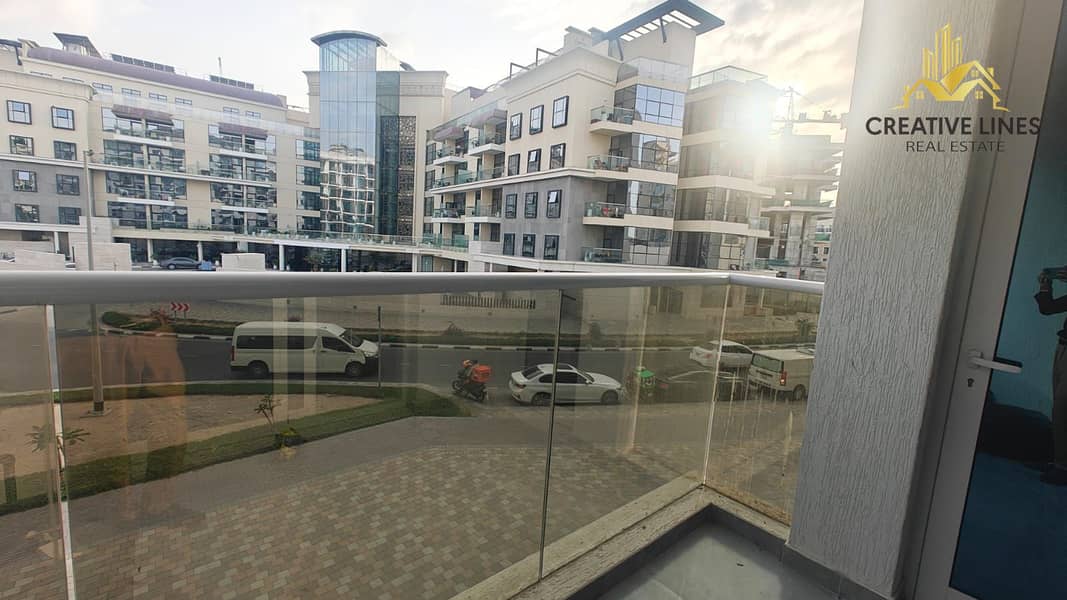 GAS FREE//READY TO MOVE IN//SPACIOUS 1-BHK+DISHWASHER//NEXT TO BUS STOP - Image 9