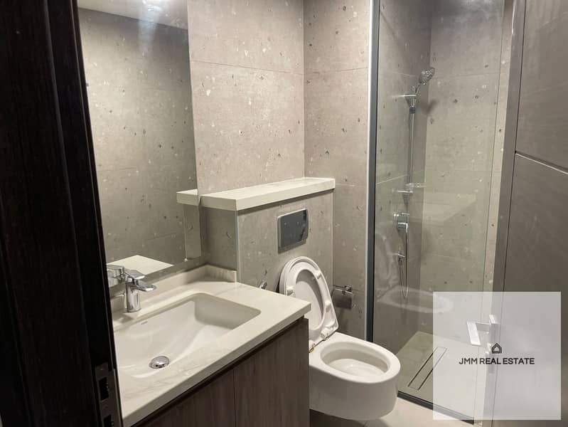 BRAND NEW| BURJKHALIFA VIEW| VACANT - Image 7