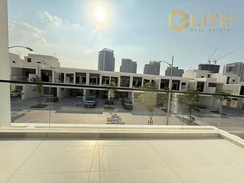 LUXURY VILLA | PREMIUM LIVING | SPACIOUS LAYOUT