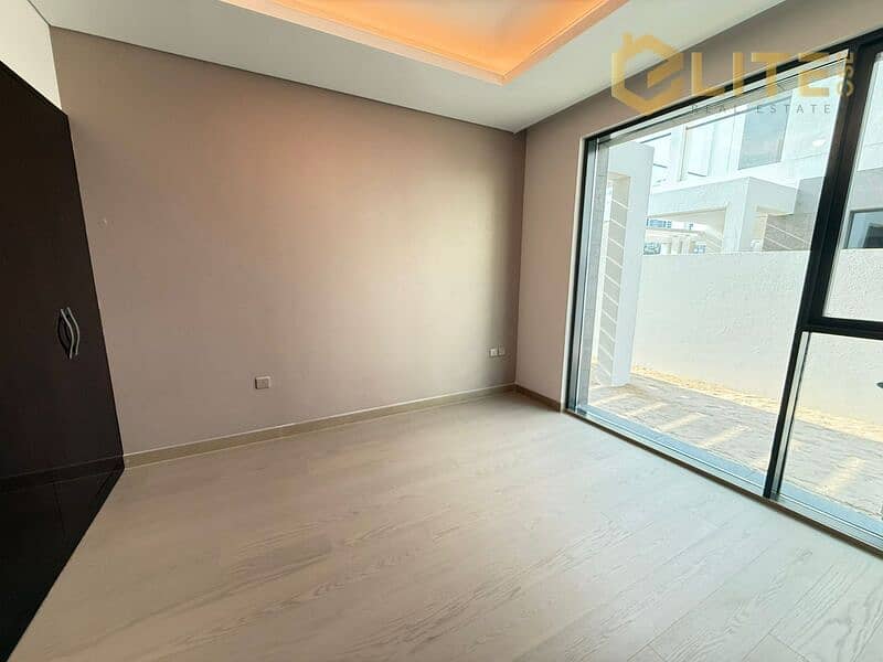 LUXURY VILLA | PREMIUM LIVING | SPACIOUS LAYOUT - Image 8