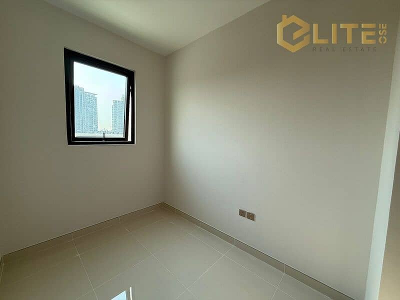 LUXURY VILLA | PREMIUM LIVING | SPACIOUS LAYOUT - Image 9