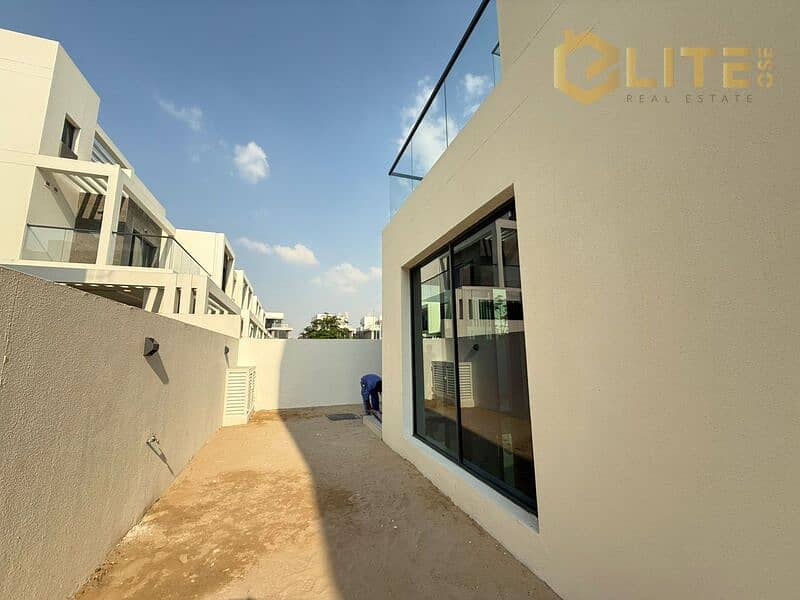 LUXURY VILLA | PREMIUM LIVING | SPACIOUS LAYOUT - Image 27