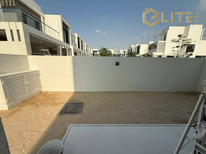 LUXURY VILLA | PREMIUM LIVING | SPACIOUS LAYOUT - Image 28