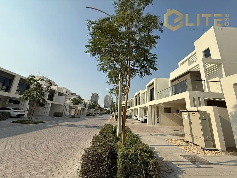 LUXURY VILLA | PREMIUM LIVING | SPACIOUS LAYOUT - Image 30