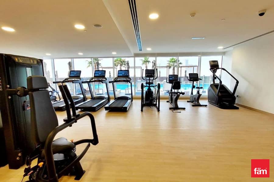 Vacant Marina Sky view Premium Fully Furnished - Image 9