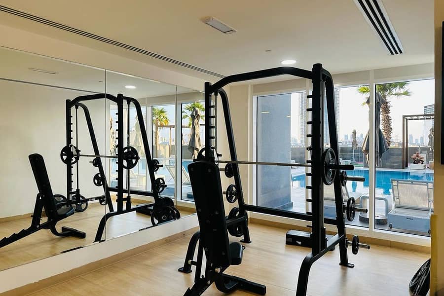 Vacant Marina Sky view Premium Fully Furnished - Image 10