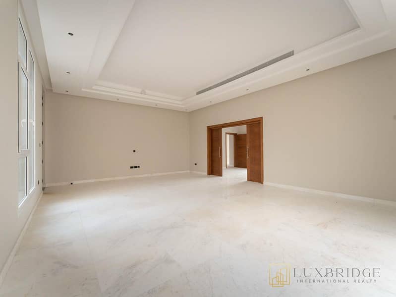 Exclusive | Luxurious Living | Brand New