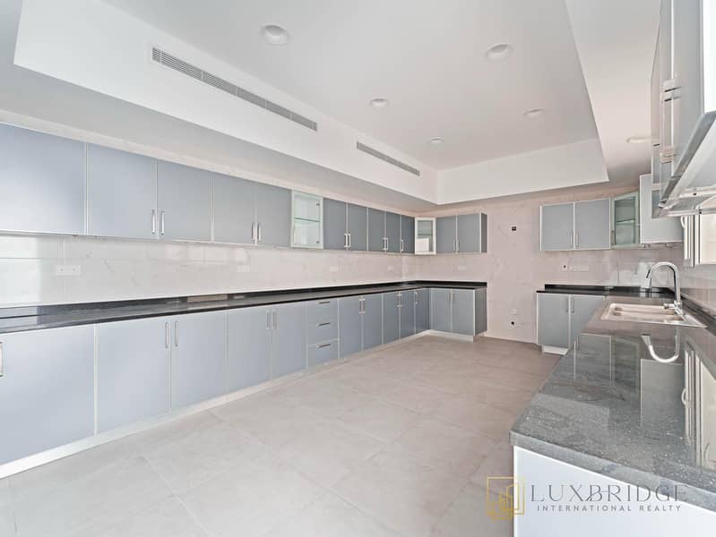 Exclusive | Luxurious Living | Brand New - Image 6