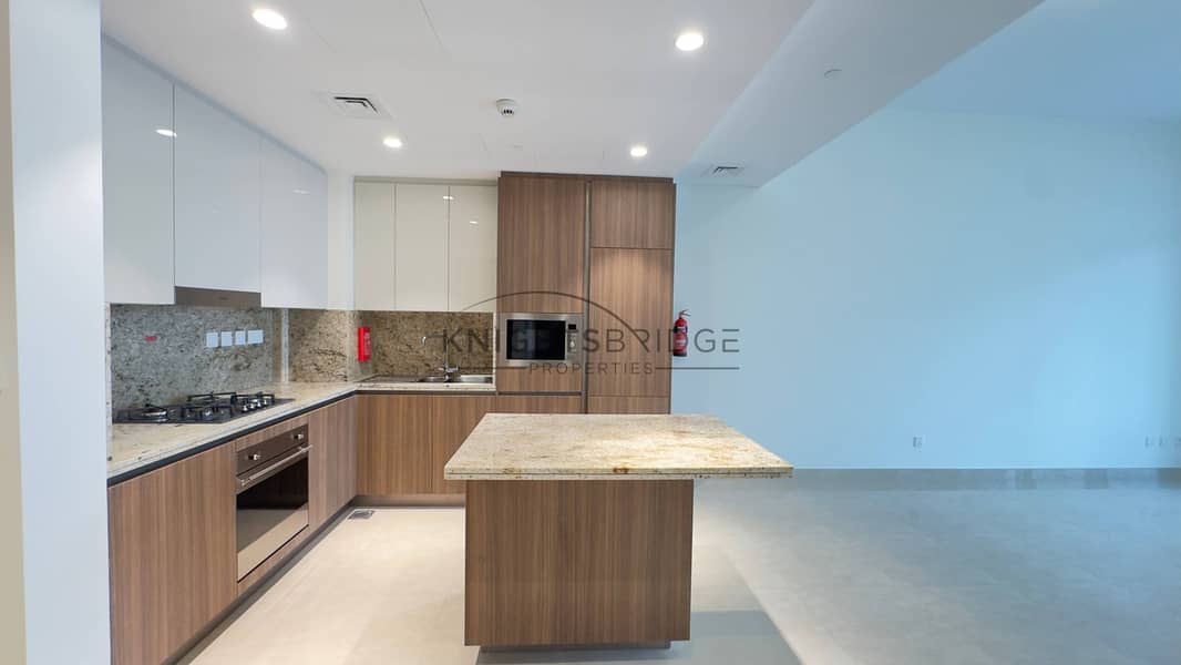 Spectacular Burj View | Spacious 2 B/R | Exclusive