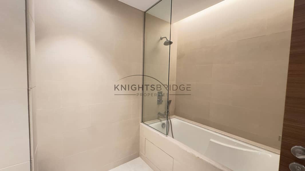 Spectacular Burj View | Spacious 2 B/R | Exclusive - Image 15