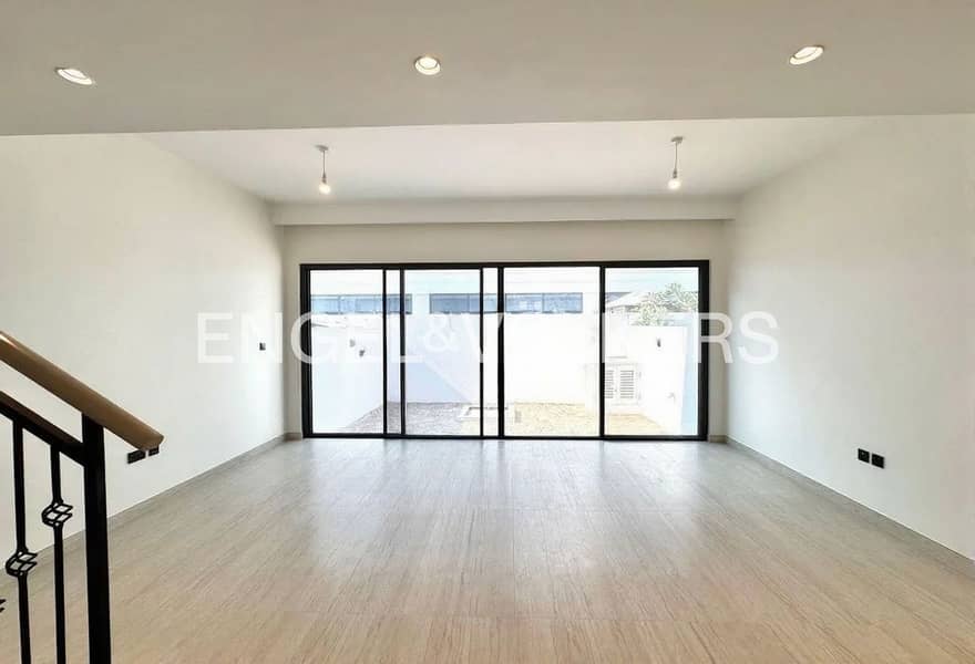 Single Row | Greek-Inspired | Brand New