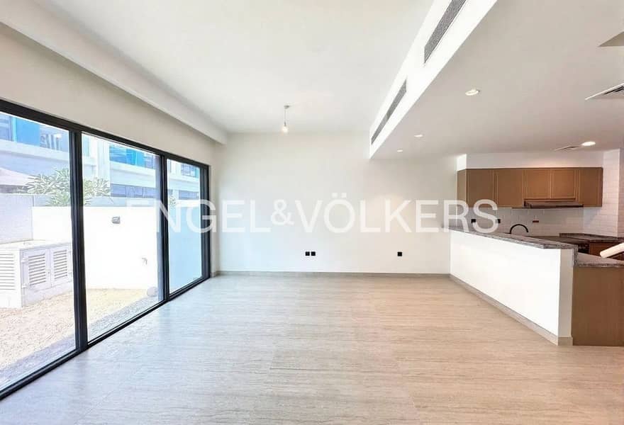 Single Row | Greek-Inspired | Brand New