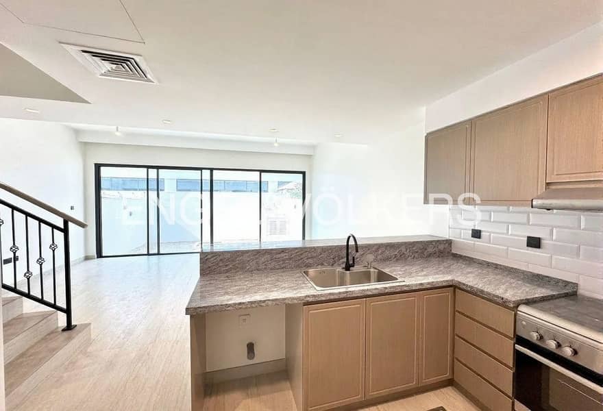 Single Row | Greek-Inspired | Brand New