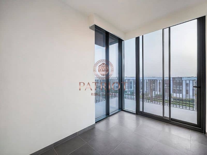 Brand New | Single Row | Big Plot