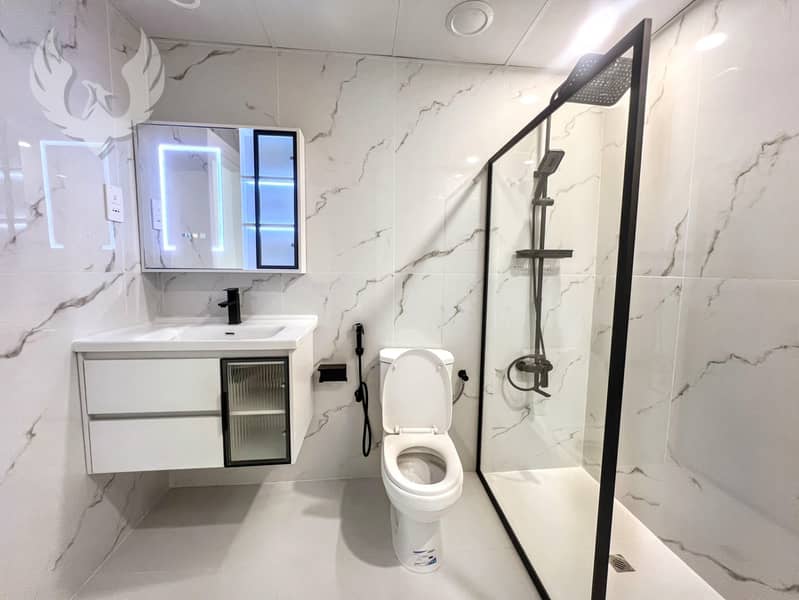 Ready to Move-In | Upgraded | Bright | Exclusive