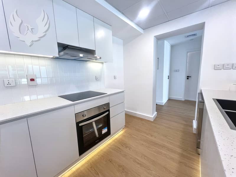 Ready to Move-In | Upgraded | Bright | Exclusive - Image 9