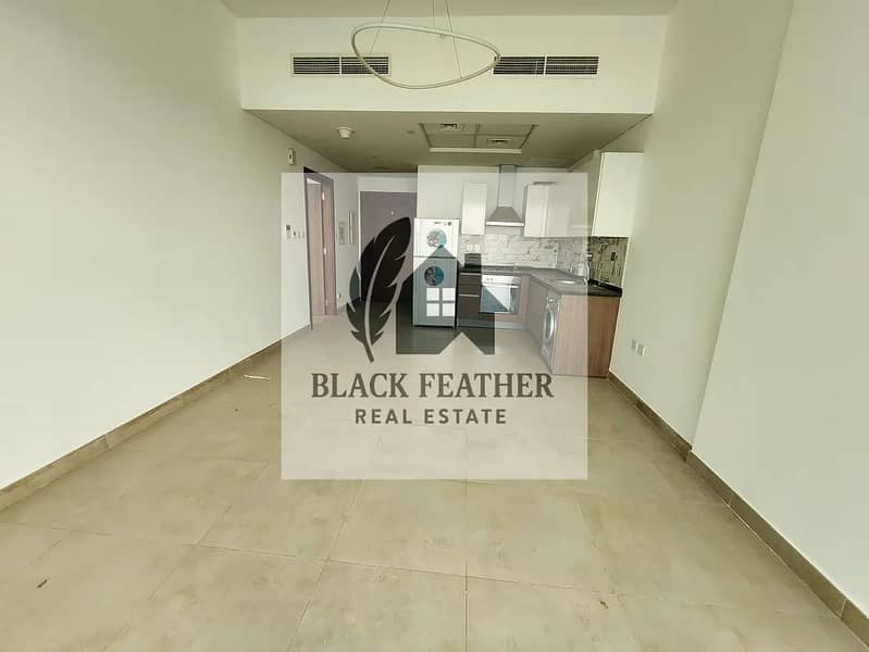 1 BHK/ CHILLER FREE/ POOL VIEW/ READY TO MOVE IN - Image 7