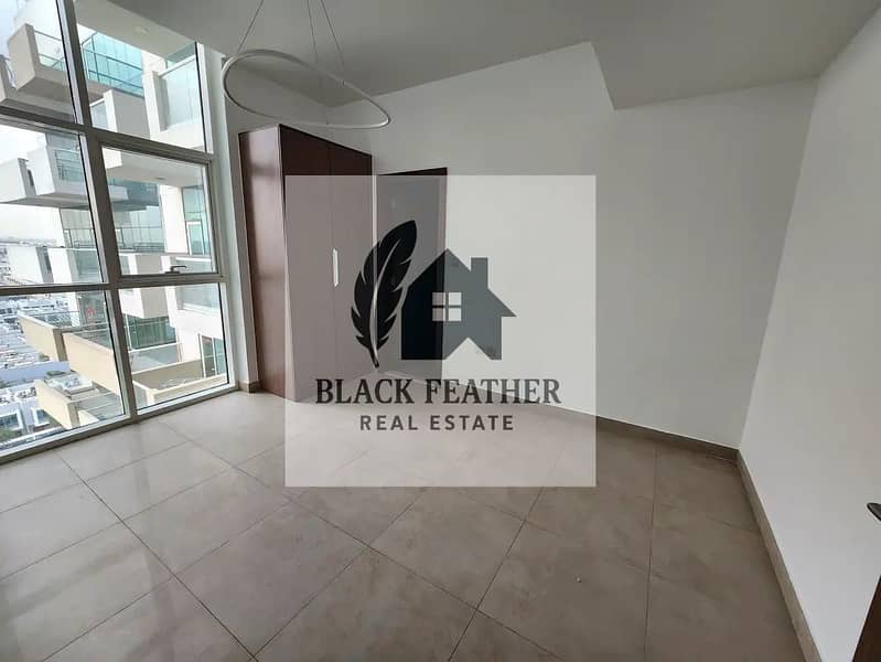 1 BHK/ CHILLER FREE/ POOL VIEW/ READY TO MOVE IN - Image 10